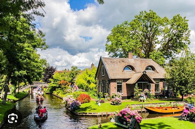 Giethoorn Private Day Tour From Amsterdam (Including Boat Tour!) - Price and Value: What $931.58 Means for Your Group