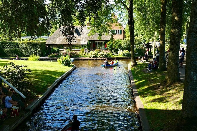 Giethoorn Private Tour from Amsterdam in Jaguar S Type - The Jaguar S Type experience, comfort that actually pays off