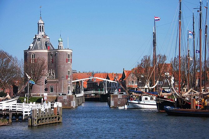 Giethoorn Private Tour from Amsterdam in Jaguar S Type - Time, group size, and what “private” changes