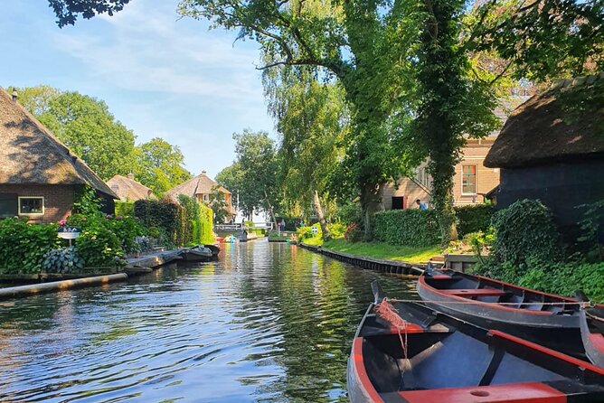 Giethoorn Small-Group Tour from Amsterdam (Max. 8 People) - Walking Giethoorn village for about 1.5 hours, guided or independent