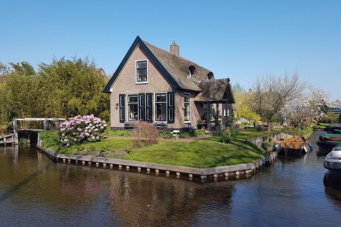 Giethoorn Small-Group Tour from Amsterdam (Max. 8 People) - DoubleTree pickup at 10:30 and why the van matters