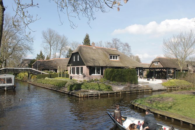 Giethoorn, Zaandam & Zaanse Schans Day Tour w/ Small Boat Ride - Price and value: what you are actually paying for