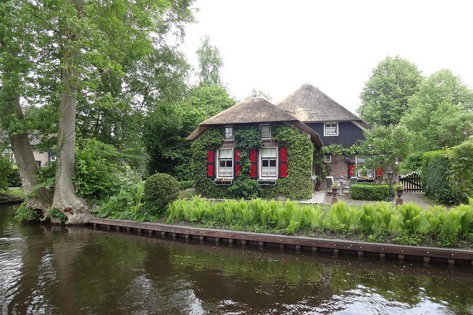 Giethoorn, Zaandam & Zaanse Schans Day Tour w/ Small Boat Ride - Who this tour is best for