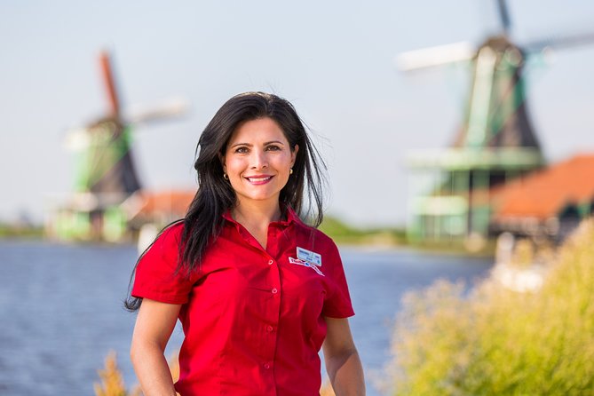 Guided Day Trip - Volendam, Zaanse Schans, Marken & Edam - Volendam: old fisherman town energy plus dairy and cookies