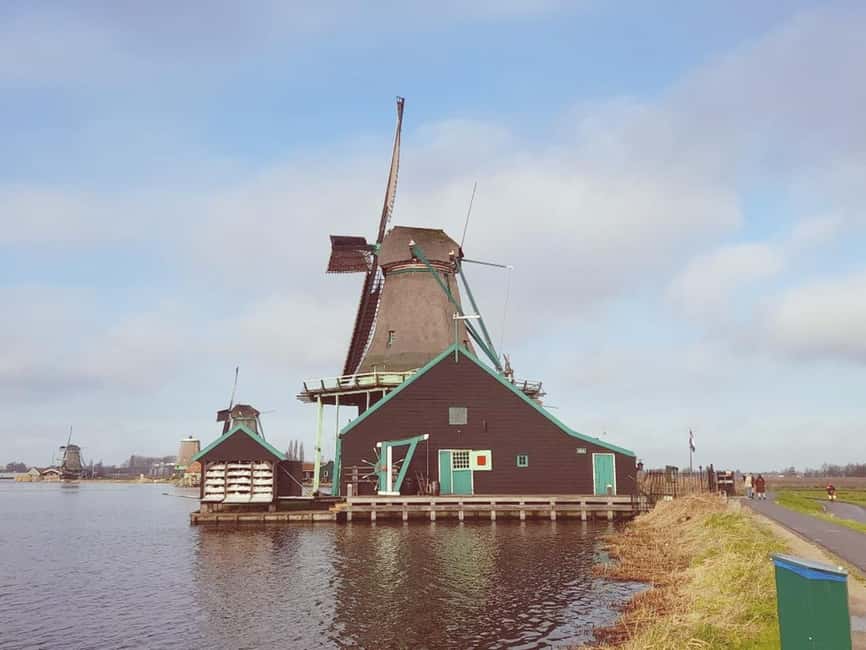 Guided tour of Zaanse Schans - Gouda in the mix: how cheese becomes a highlight, not an add-on