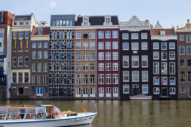 Guided Walking Tour Amsterdam - Legends, History & Ghost Stories - Zeedijk legends: Ghost Alley, In ’t Aepjen, and the Weeping Tower