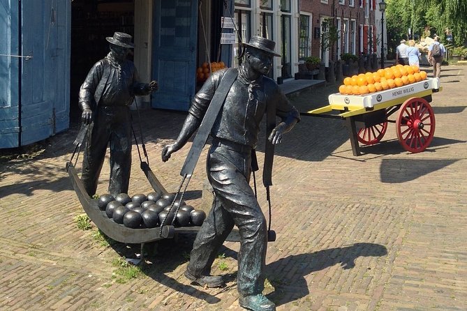Half-Day Edam and Volendam Private Walking Tour from Amsterdam - Cheese Tastings and Snacks: What Is Included, and Why It Helps