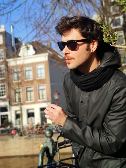 Happy B-day Amsterdam! Guided Tour with a History Buff - Entering the story at Melkmeisjesbrug, the perfect warm-up