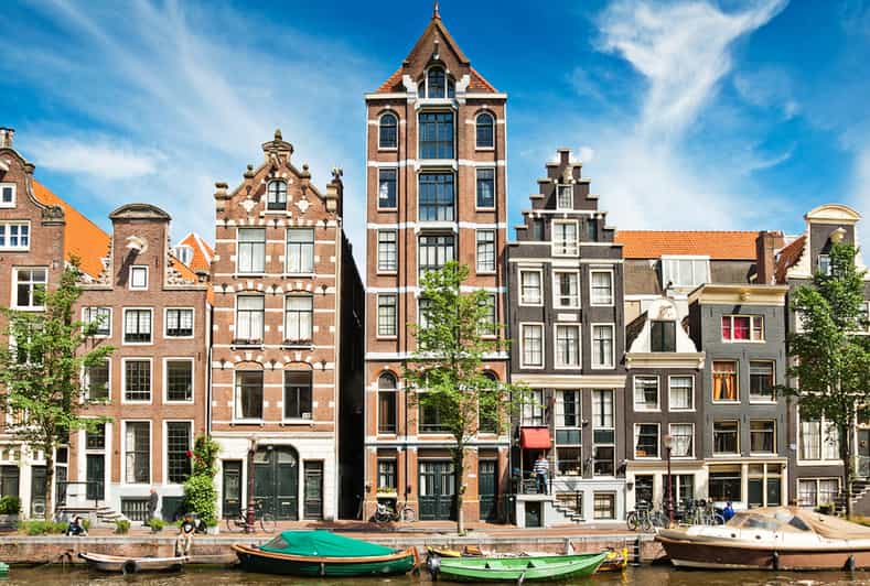 Jordaan, Anne Frank and Leidseplein tour in English - Jordaan streets, brown cafés, and the feeling of a neighborhood