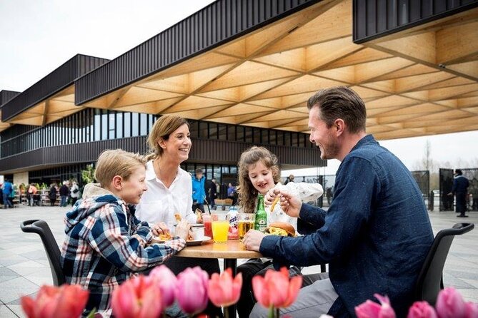 Keukenhof Luxury Private tour w. Canal Cruise & Tulip Experience - Price and Value: What $241.91 Per Group Really Means