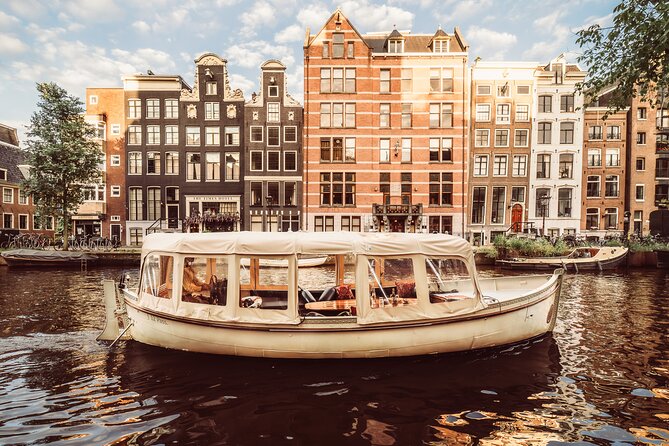 Light Festival Private Cruise incl Snacks and hot Gluhwein - Why This Private Light Festival Cruise Feels Different