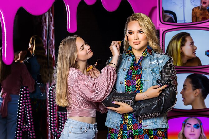 Madame Tussauds Amsterdam Admission Ticket - The “Wow” Factor: Waxwork Realism and Photo Moments
