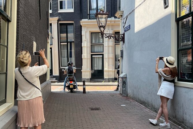 Magical Amsterdam (personalized photography tour) - Quick Reasons This Photo Tour Feels Personal