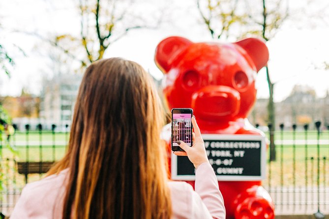 Moco Museum Amsterdam Admission Ticket with Banksy and more - Interactive, visual effects, and the building’s photo moments