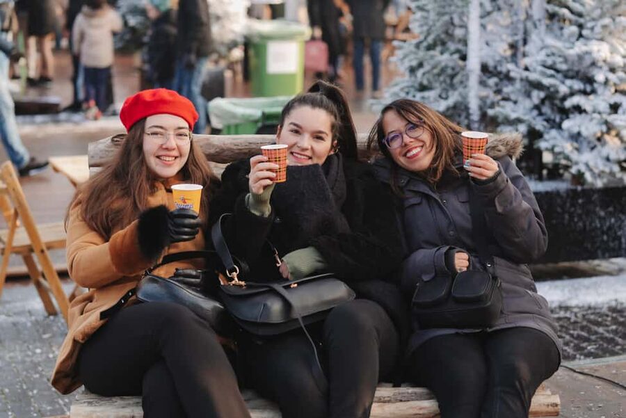 Museumplein Ice Rink Entry Ticket - Skate rental vs your own skates: comfort beats speed