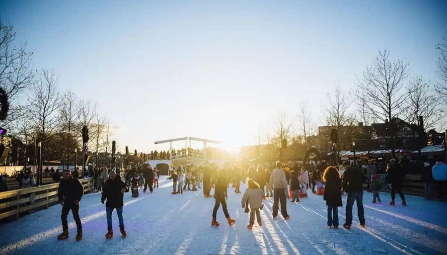 Museumplein Ice Rink Entry Ticket - Your ticket in plain language, skate time included