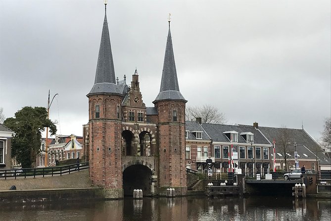 Northern Highlights Tour: visit 4 magnificent places from Amsterdam - Guide Quality and Small-Group Reality Checks