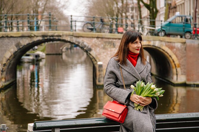 Personalized Amsterdam Photoshoot with Professional Photographer - Meeting at The Hoxton, then getting a plan
