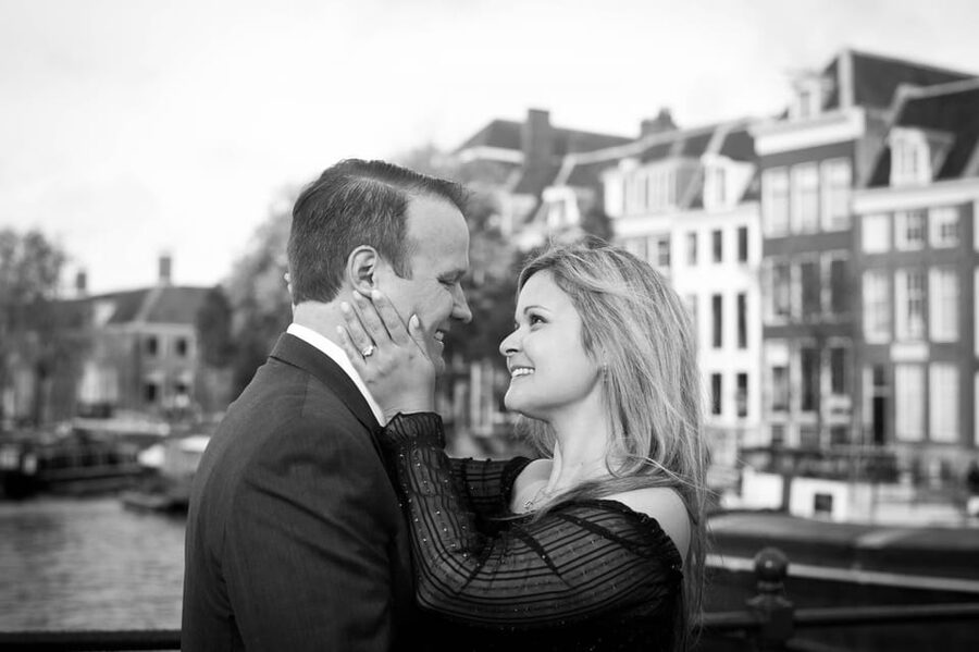 Photoshoot in or around Amsterdam - Meeting points that change the whole crowd situation