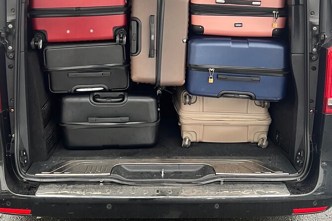 Private Airport Transfer Amsterdam Airport to or from Amsterdam - Who This Transfer Fits Best in Amsterdam
