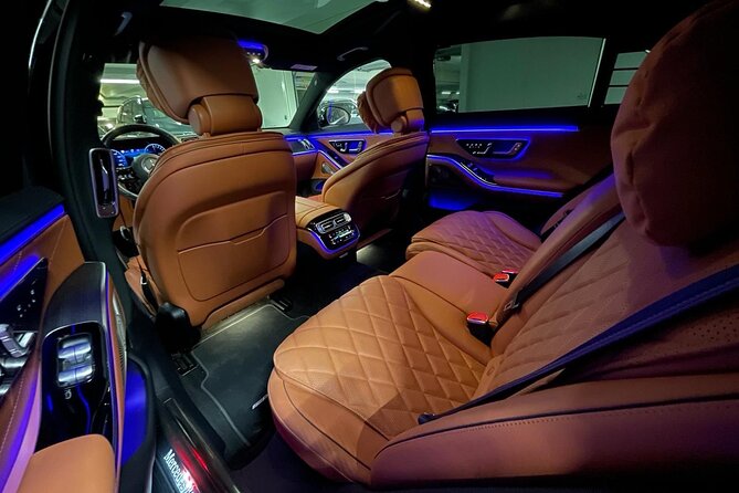 Private Airport Transfer Amsterdam Airport to or from Amsterdam - Choosing Your Pickup: Meet and Greet or Departures 3, Door D
