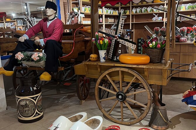 Private Amsterdam and Countryside Tour in a Comfortable Mercedes Minivan - Price and value: $632.65 per group can be a bargain
