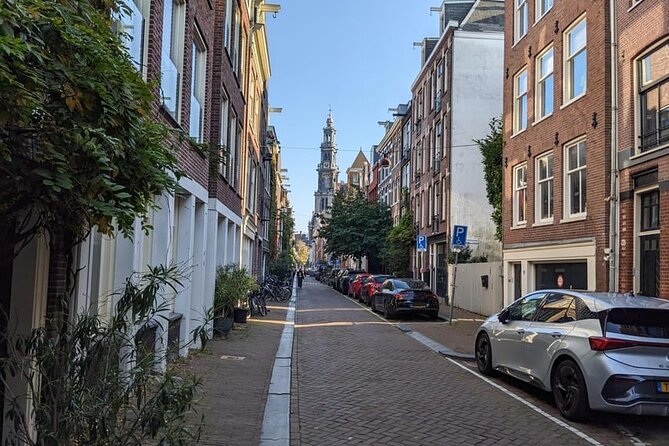Private Amsterdam Historical Walking Tour - The Canal Ring (Grachtengordel) UNESCO stop: reading 17th-century Amsterdam on foot