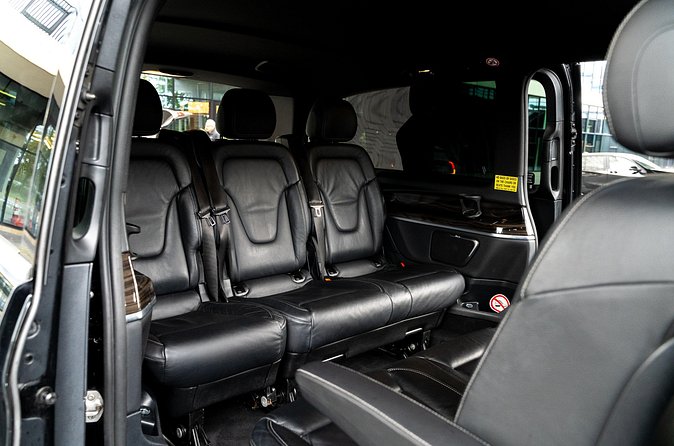 Private Amsterdam Local Transfer to/from any Location - How WiFi and water bottle matter more than you think