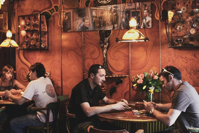 Private Amsterdam Red Light District and Coffee Shop Tour with Expert Guide - Price and value, plus how the logistics affect your day