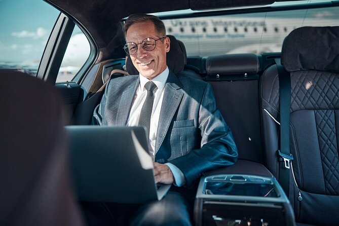 Private Amsterdam Schiphol Airport Transfer Service - Is the booking process the only weak link?