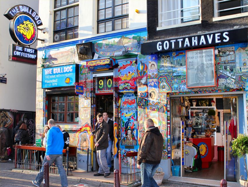 Private Amsterdam Walking Tour - Where you meet your guide on Damrak, and why that matters