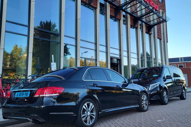 Private Car or Minivan Amsterdam to Schiphol Airport - Communication and Meeting: WhatsApp Style Help That Reduces Stress