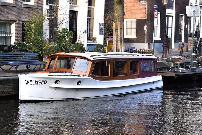Private Champagne Canal Cruise in Amsterdam - UNESCO ring canals and the 7 bridges viewed from the water
