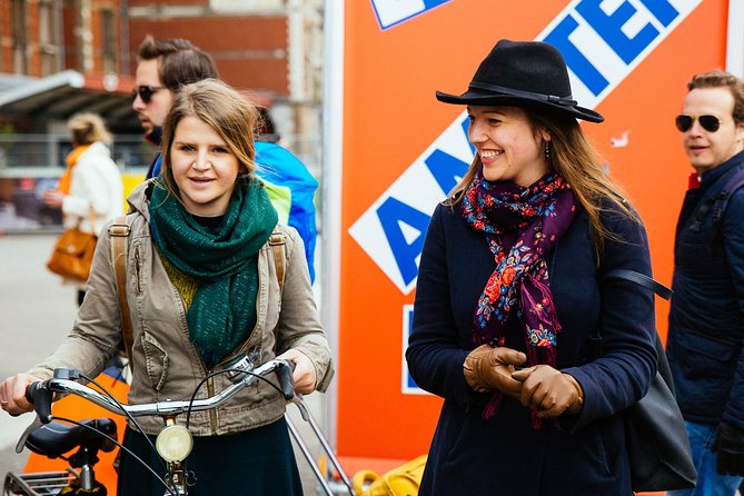 Private City Kickstart Tour: Amsterdam - Dam Square: the center that teaches you how the city thinks