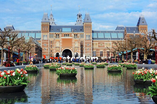 Private Day Tour of Amsterdam's Old Town Highlights by Car - Old Town by car: why this plan works