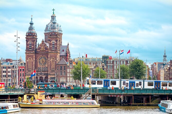 Private Day Tour of Amsterdam's Old Town Highlights by Car - Price and value: what $477 per person is buying