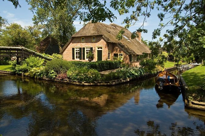 Private Day Trip to the Keukenhof Gardens and Giethoorn - Timing and Route: How to Protect Your Giethoorn Hours