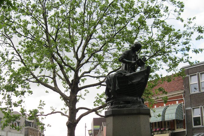 Private Dutch Food Tasting and History Tour in Zaandam from Amsterdam - The Zaan region story: Peter the Great, windmills, industry, and WWII