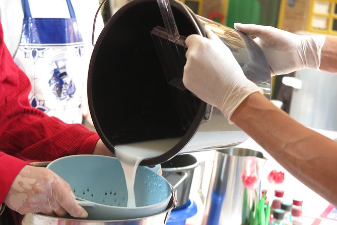 Private Farmhouse Cheesemaking Workshop - From press to take-home: getting your fresh cheese ready to leave