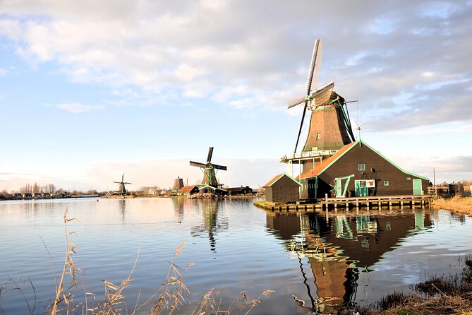 Private Guided Highlights of Holland Tour with Cheese Tasting - Clogs at Kooijman Souvenirs and the wooden shoe workshop