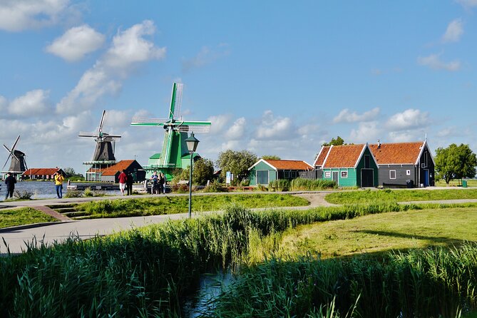 Private Rotterdam and Kinderdijk Day Trip from Amsterdam - Zaanse Schans, Volendam, and Marken: the extra Dutch flavor you want in an 8-hour day
