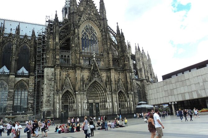 Private sightseeing Amsterdam to cologne Day Trip - Stop 1: Cologne Cathedral in 45 minutes