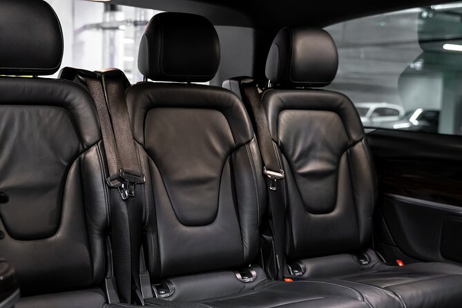 Private Taxi Airport Transfer to or from Schiphol Airport (AMS) - How it feels in the real world, based on driver experiences