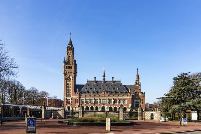 Private Tour Delft The Hague(Delft Blue/Royal Fam)6 hrs 1-15 pers - Scheveningen options: finish The Hague or breathe by the North Sea