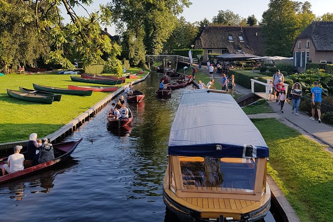 Private tour (max 3 per) to Giethoorn & Canal ride from Amsterdam - Key Things You’ll Notice on This Giethoorn Trip