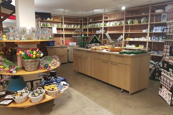 Private Tour of Simonehoeve Cheese Farm and Clog Factory - The private guide experience: how to make the most of your hour