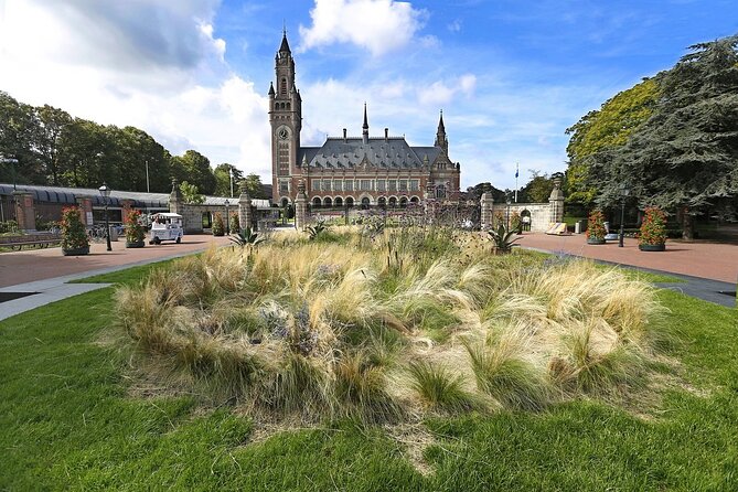 Private Tour The Hague and Delft incl. Mauritshuis from Amsterdam - Mauritshuis: small museum, huge painting hits
