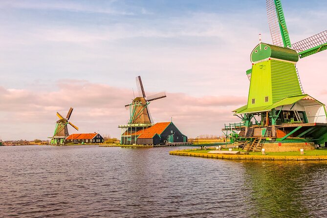Private Tour to Zaanse Schans + Giethoorn with renting boat - The windmill tour, plus clogs and cheese you can actually use