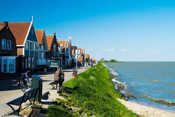 Private Tour to Zaanse Schans, Volendam & Marken 6 hrs 1-15 pers - Volendam on Lake Markermeer: fishing boats and traditional costumes