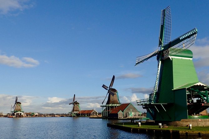 Private Tour to Zaanse Schans, Volendam & Marken 6 hrs 1-15 pers - Marken: an island village feel, reached by causeway